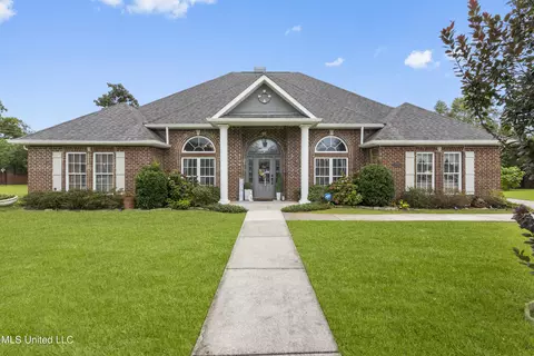 13205 Chasae Ln, Gulfport, MS 39503