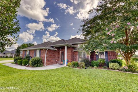 8 Chippewa Dr, Picayune, MS 39466 photo 1