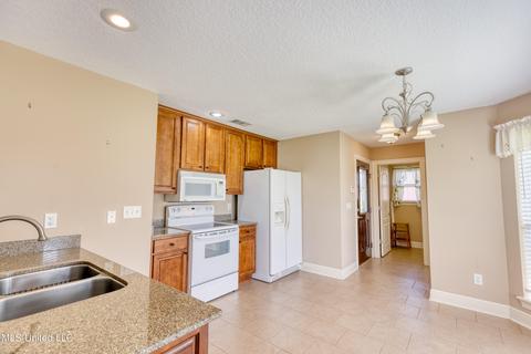 8 Chippewa Dr, Picayune, MS 39466 photo 31
