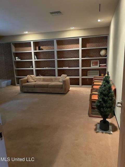 290 Lake Castle Rd, Madison, MS 39110 photo 9