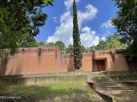 290 Lake Castle Rd, Madison, MS 39110 photo 2