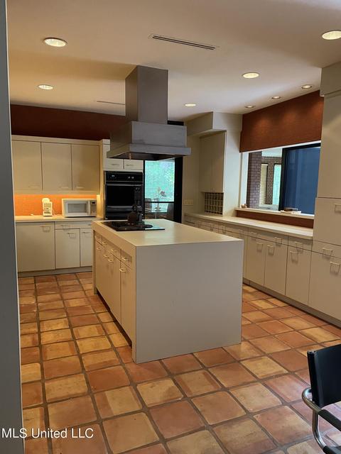290 Lake Castle Rd, Madison, MS 39110 photo 5