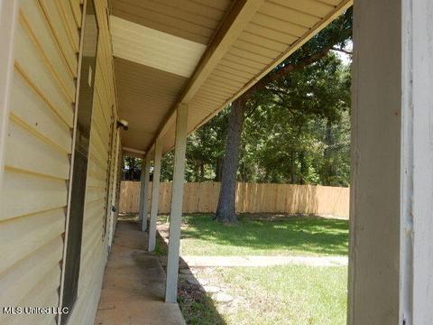 634 Madison St, Brandon, MS 39042 photo 3