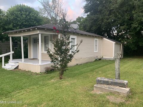 353 Walnut St, Canton, MS 39046 photo 3