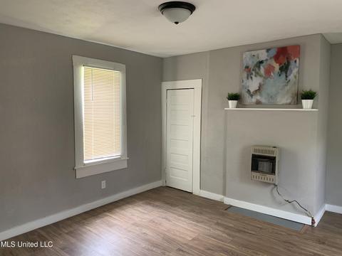 353 Walnut St, Canton, MS 39046 photo 17