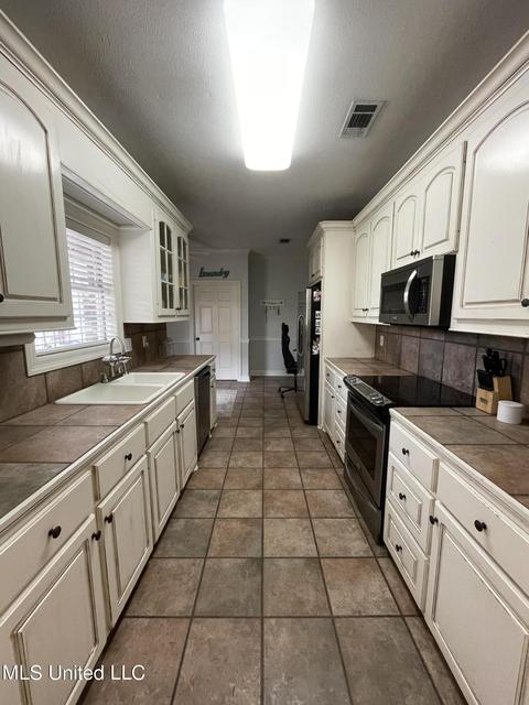 115 Spring Valley Dr, Brandon, MS 39047 photo 4