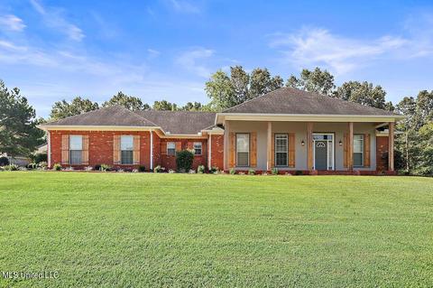 200 Seminole Cir, Terry, MS 39170 photo 1