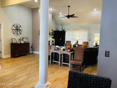119 Eastside Dr, Brandon, MS 39047 photo 4