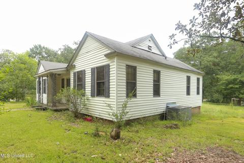 156 Jackson St, Hazlehurst, MS 39083 photo 5