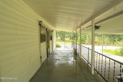 156 Jackson St, Hazlehurst, MS 39083 photo 14