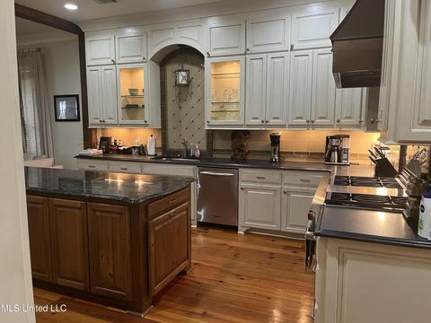 4606 Maurey Rd, Jackson, MS 39211 photo 7