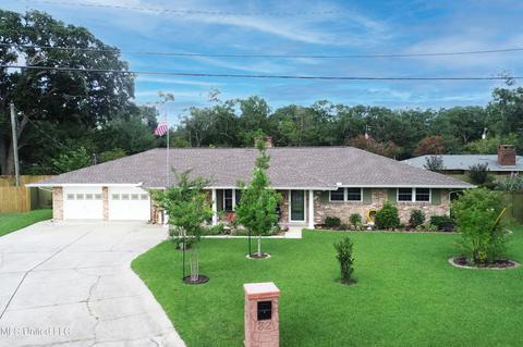 32 Pecan Dr, Long Beach, MS 39560 photo 1