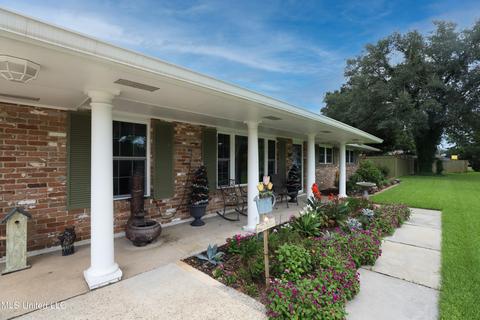 32 Pecan Dr, Long Beach, MS 39560 photo 3