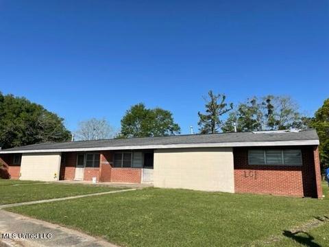 4901 Tanner St, Moss Point, MS 39563 photo 3