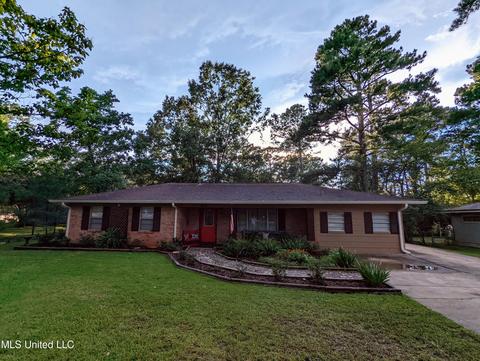 809 Roosevelt Street St, Forest, MS 39074 photo 1