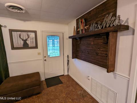809 Roosevelt Street St, Forest, MS 39074 photo 4