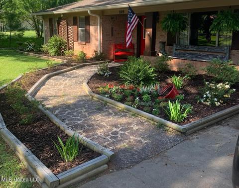 809 Roosevelt Street St, Forest, MS 39074 photo 2