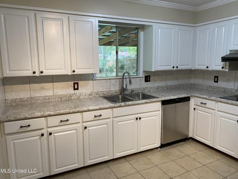 1220 Summer Ln, Jackson, MS 39211 photo 7
