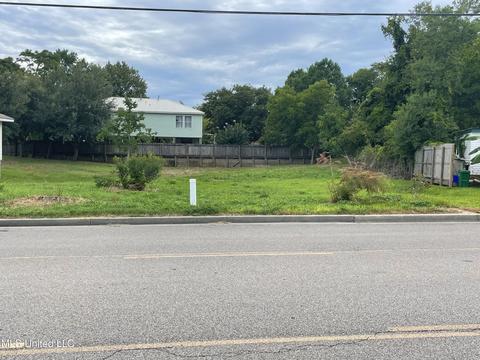 711 Broad Ave, Gulfport, MS 39501 photo 3
