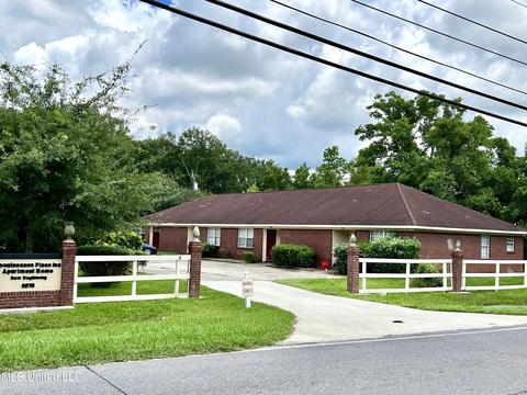 6513 Grierson St, Moss Point, MS 39563 photo 1