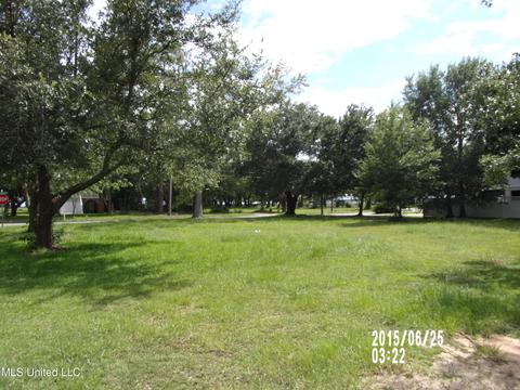 2815 Washington Ave, Pascagoula, MS 39567