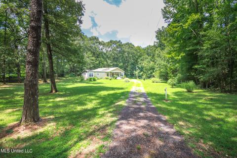 1605 Bill Downing Rd, Raymond, MS 39154 photo 1