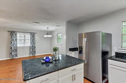 1303 Hickory Ln, Terry, MS 39170 photo 13