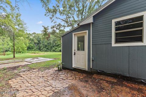 1303 Hickory Ln, Terry, MS 39170 photo 4