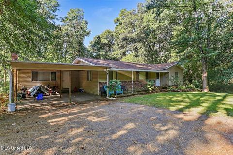 3675 Forest Hill Rd, Jackson, MS 39212 photo 1