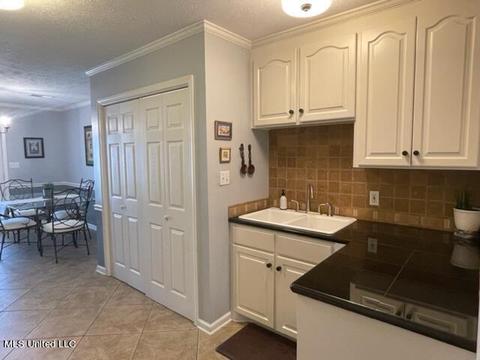 4828 Chastain Dr, Jackson, MS 39206 photo 9