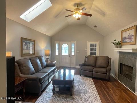 4828 Chastain Dr, Jackson, MS 39206 photo 3