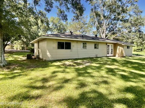 504 SW Fourth St, Magee, MS 39111 photo 3