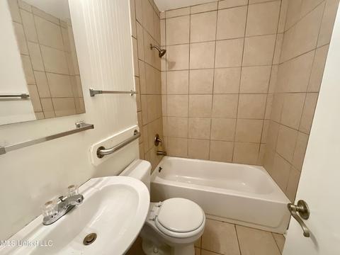504 SW Fourth St, Magee, MS 39111 photo 13
