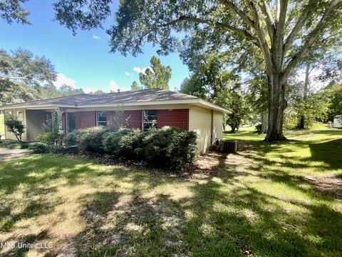 504 SW Fourth St, Magee, MS 39111 photo 2