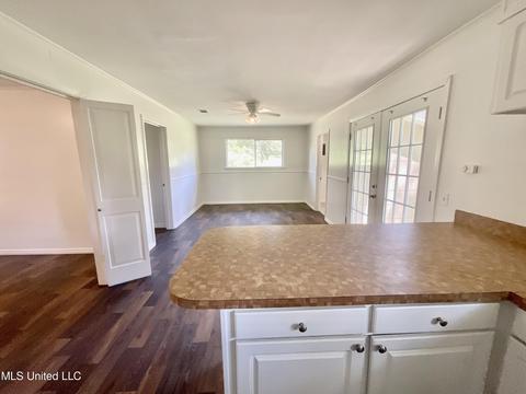 504 SW Fourth St, Magee, MS 39111 photo 8