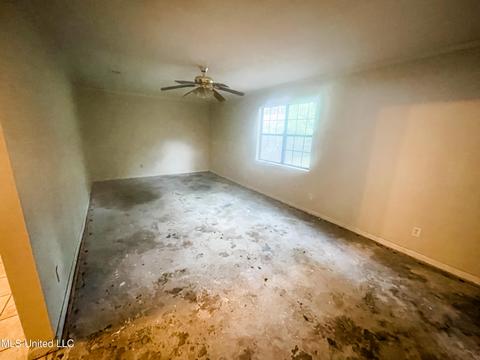 4100 Delmar Cir, Moss Point, MS 39563 photo 8