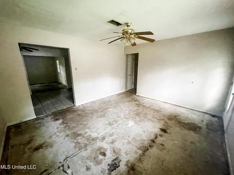 4100 Delmar Cir, Moss Point, MS 39563 photo 3
