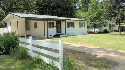 1641 Woodburn St, Jackson, MS 39212 photo 1