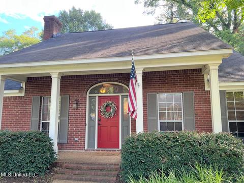 4009 Brookwood Dr, Flowood, MS 39232 photo 1