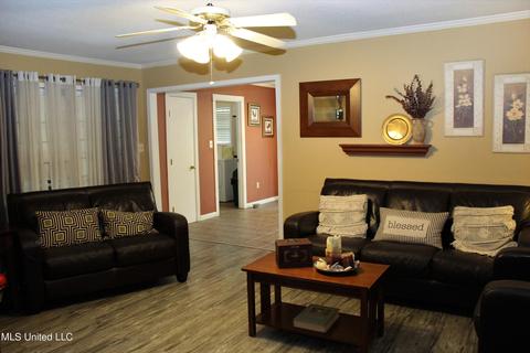 6917 Trehern St, Moss Point, MS 39563 photo 6