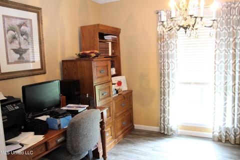 6917 Trehern St, Moss Point, MS 39563 photo 10
