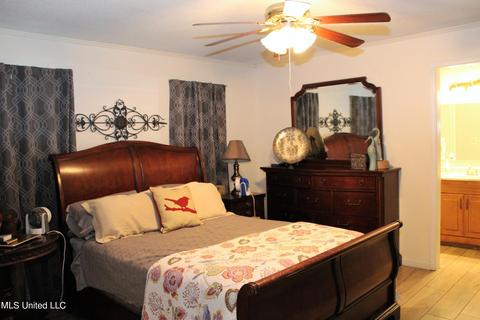 6917 Trehern St, Moss Point, MS 39563 photo 15