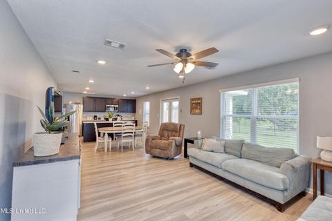 501 E Marigold Dr, Long Beach, MS 39560 photo 7