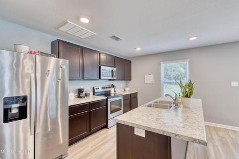 501 E Marigold Dr, Long Beach, MS 39560 photo 8
