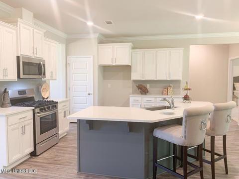 9 Canal Pl, Long Beach, MS 39560 photo 3