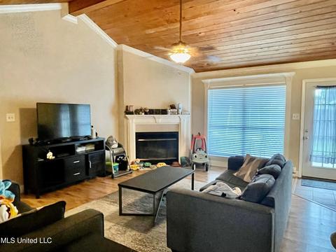 1204 Spring St, Long Beach, MS 39560 photo 3