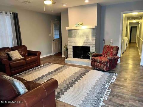 860 Madison St, Jackson, MS 39202 photo 2