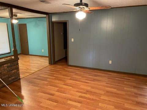 111 S Pine Ridge Dr, Forest, MS 39074 photo 5