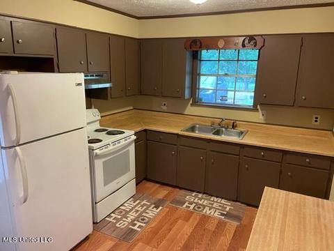 111 S Pine Ridge Dr, Forest, MS 39074 photo 4