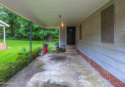 2225 Oak Park Dr, Jackson, MS 39213 photo 3